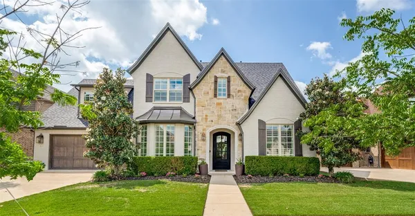 $989,000 | 404 Nora Lane, Argyle, TX 76226