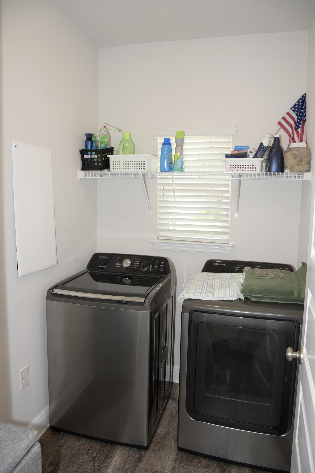 328 Lightning Bug Lane Freeport, FL 32439 - Photo 37 of 43 a kitchen with a stove and a microwave