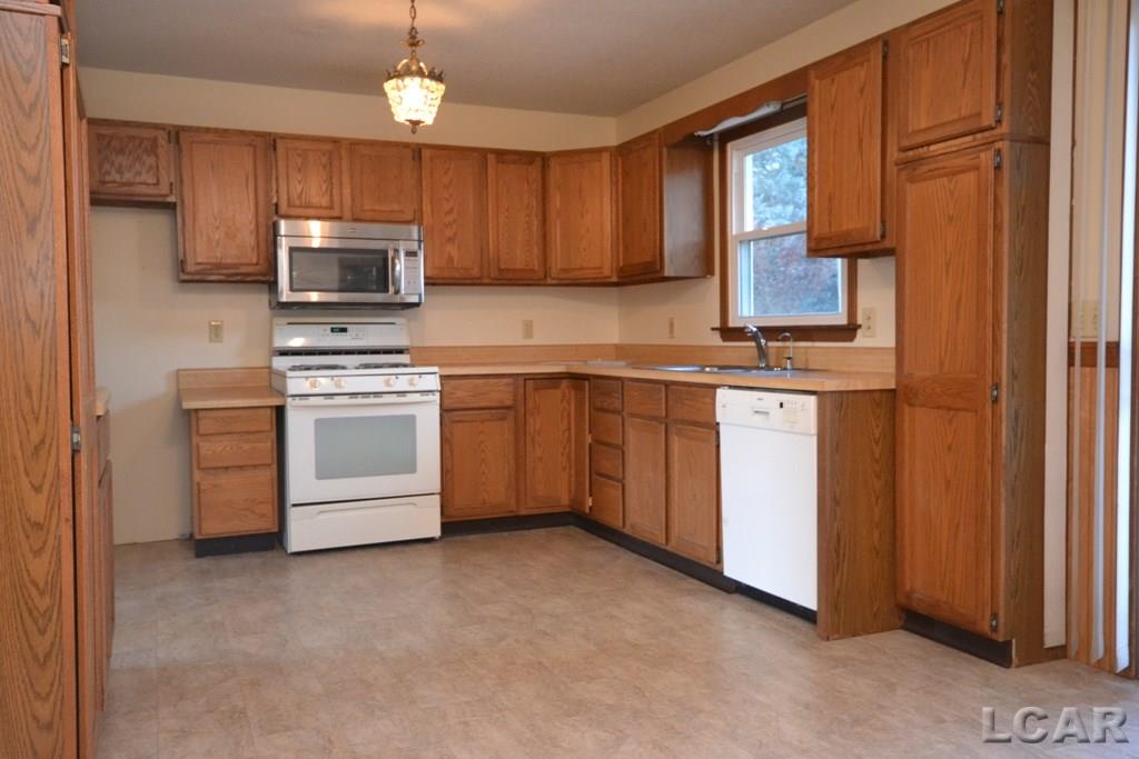 4780 Sutton Road Britton, MI 49229 - Photo 7 of 46 31359440-6.JPG