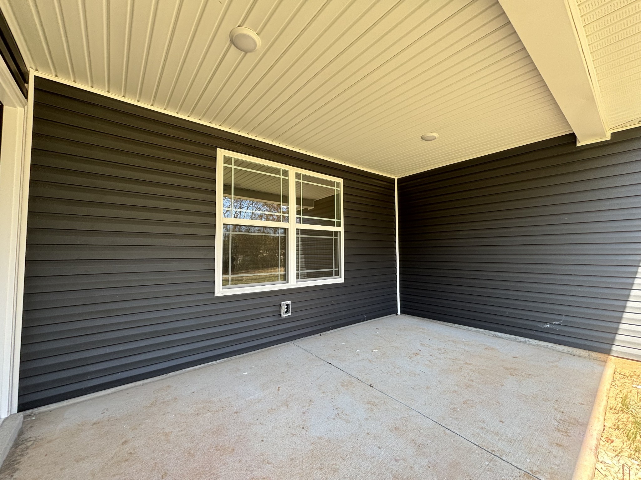 1054 Addler Drive Springfield, TN 37172 - Photo 8 of 9 Back
