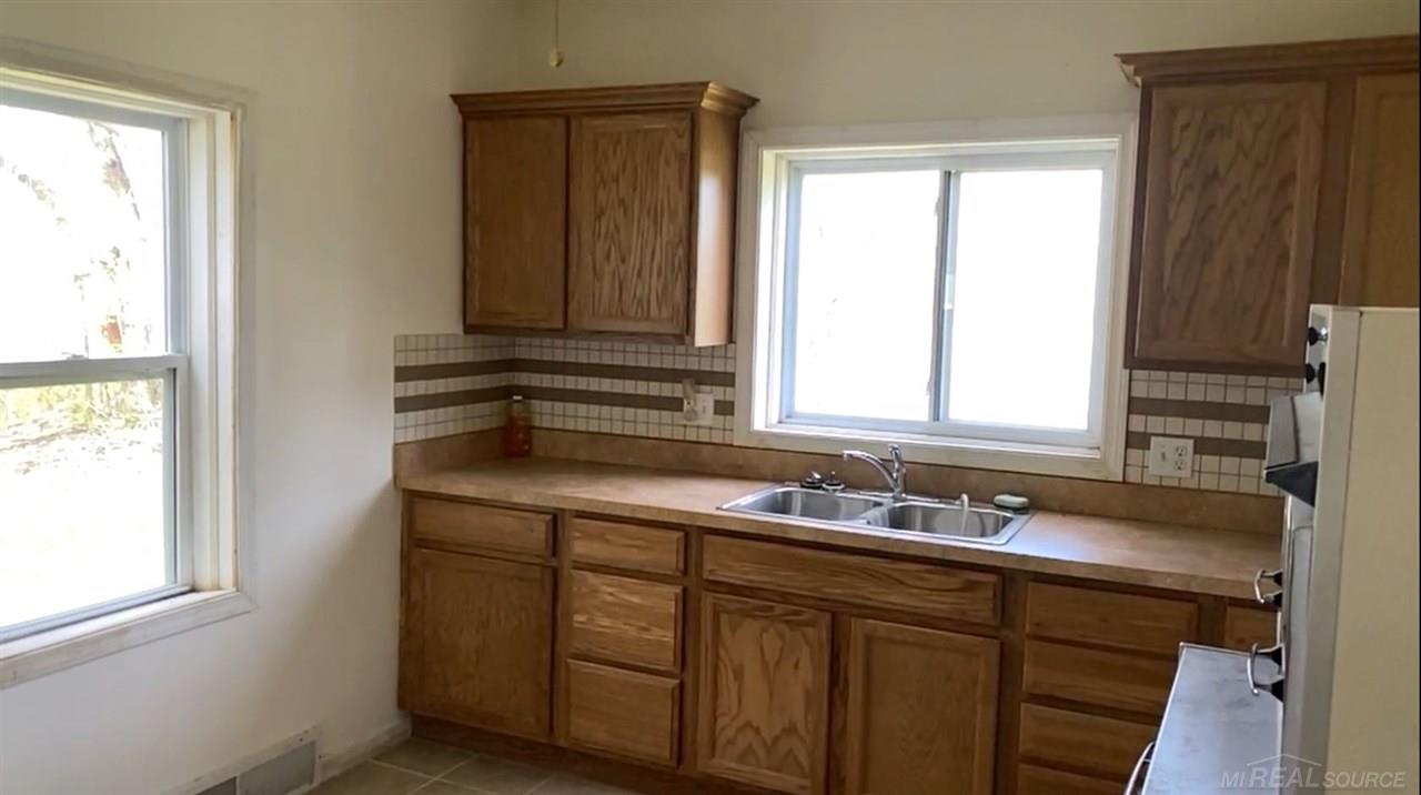 8814 Parker Road Yale, MI 48097 - Photo 9 of 18 Kitchen