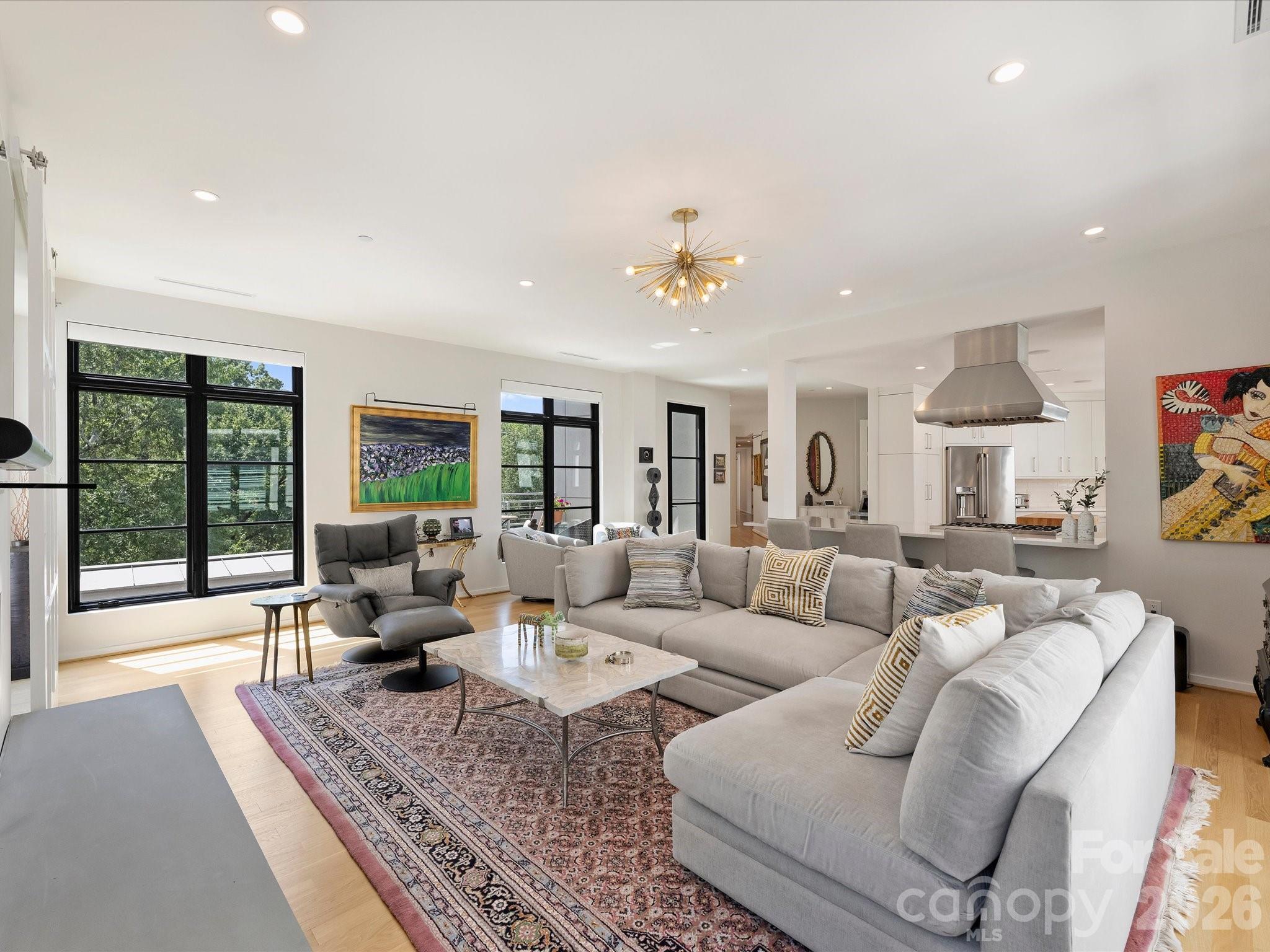 1333 Queens Road, Unit E4 Charlotte, NC 28207 - Photo 14 of 48 Gallery Image 14