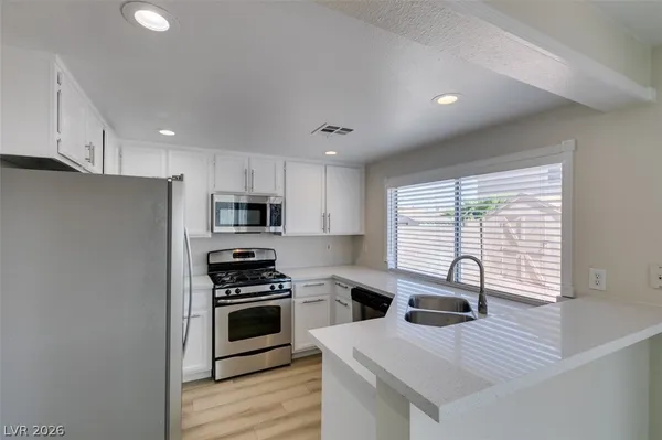$2,125 | 986 Painted Pony Drive, Henderson, NV 89014