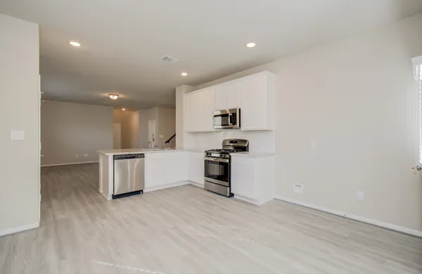 $2,550 | 8411 Beacon Bay Circle, Baytown, TX 77523