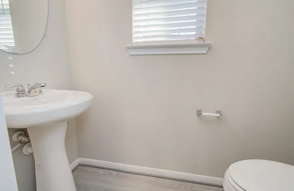 $2,550 | 8411 Beacon Bay Circle, Baytown, TX 77523