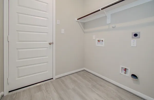 $2,550 | 8411 Beacon Bay Circle, Baytown, TX 77523