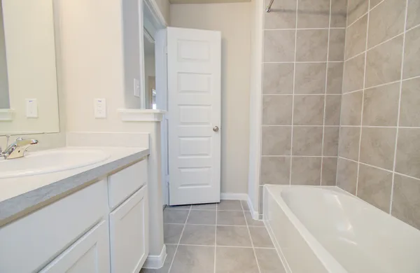 $2,550 | 8411 Beacon Bay Circle, Baytown, TX 77523