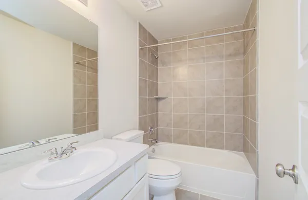 $2,550 | 8411 Beacon Bay Circle, Baytown, TX 77523