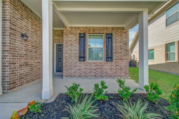 $2,550 | 8411 Beacon Bay Circle, Baytown, TX 77523