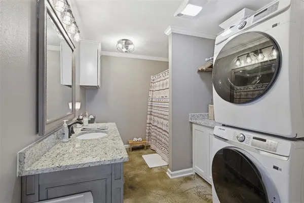 $325,000 | 143 Pierce Lane, Hackberry, LA 70645