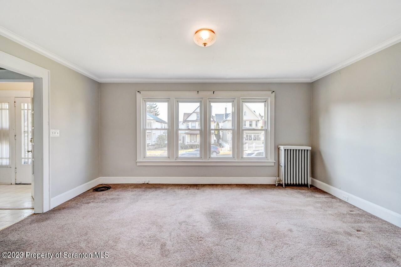 538 Wheeler Avenue Scranton, PA 18510 - Photo 14 of 65 an empty room with a empty space and windows