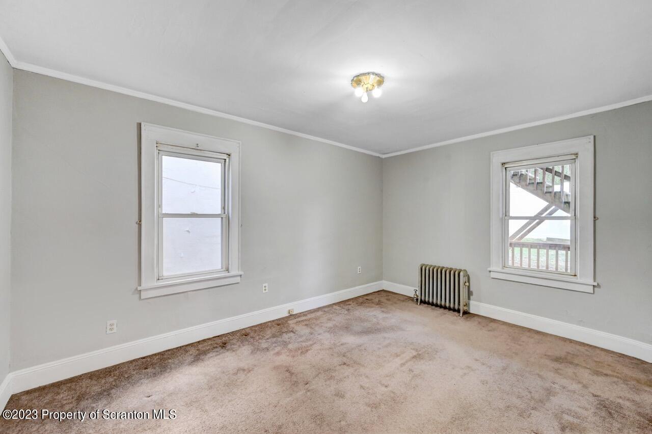 538 Wheeler Avenue Scranton, PA 18510 - Photo 22 of 65 an empty room with windows