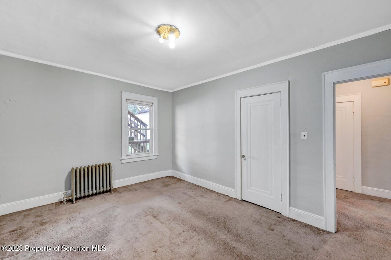 538 Wheeler Avenue Scranton, PA 18510 - Photo 23 of 65 an empty room with windows