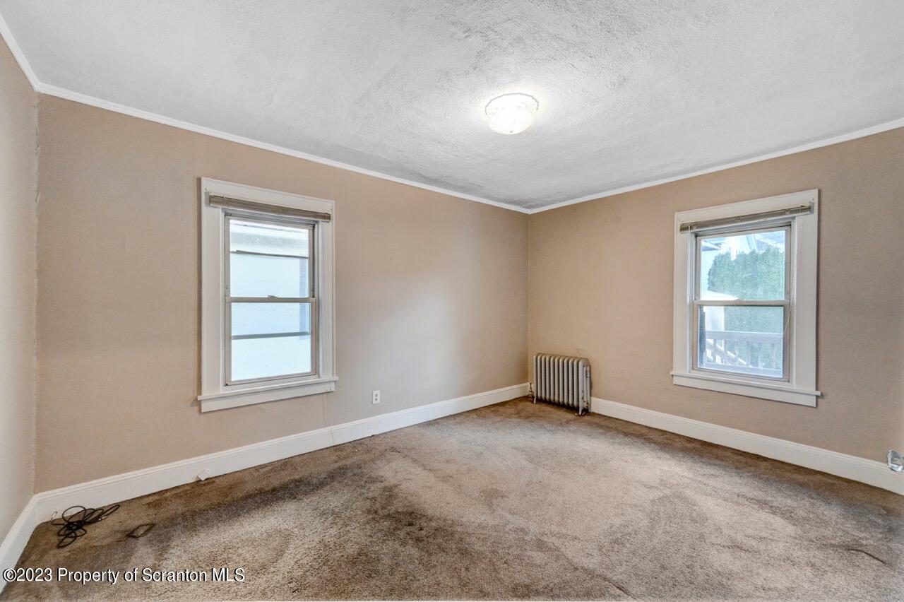 538 Wheeler Avenue Scranton, PA 18510 - Photo 51 of 65 an empty room with windows