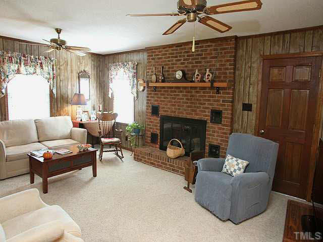 1337 Cole Mill Road Durham, NC 27705 - Photo 6 of 20 Den/Family/Great Room