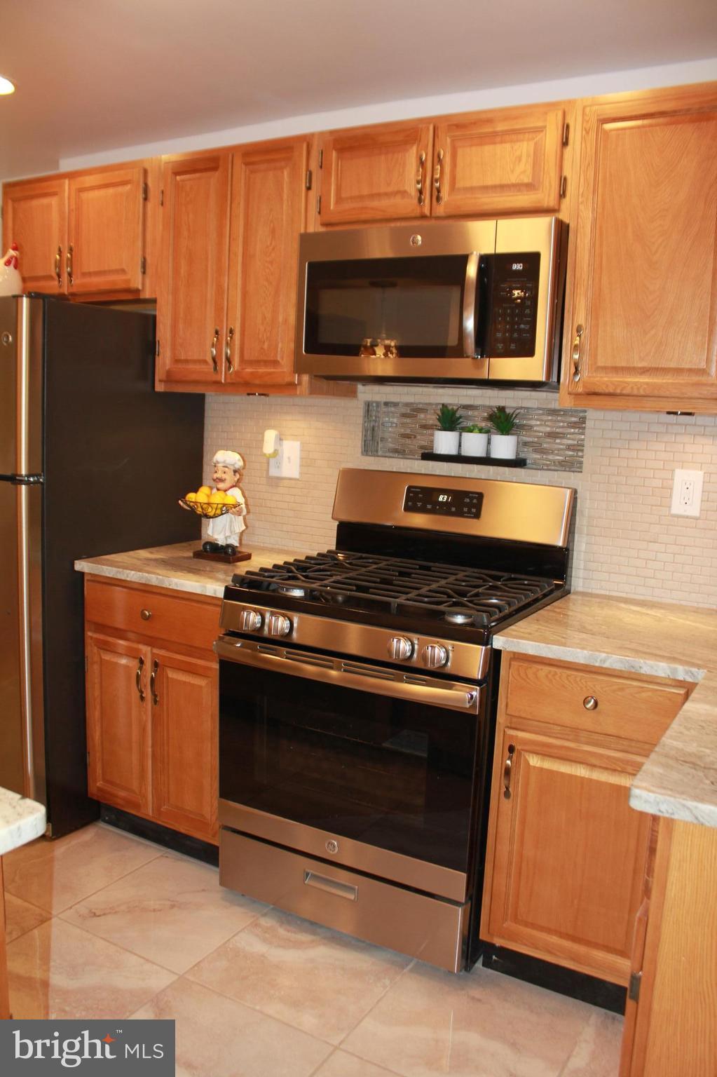 5509 Leith Road Baltimore, MD 21239 - Photo 11 of 29 Interior (General)