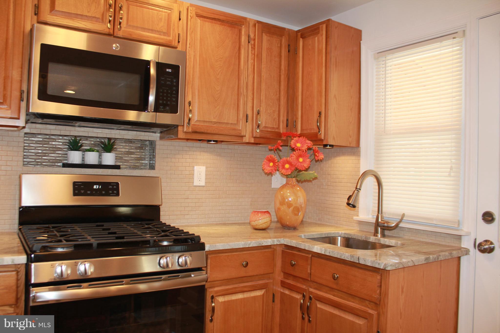 5509 Leith Road Baltimore, MD 21239 - Photo 10 of 29 Kitchen