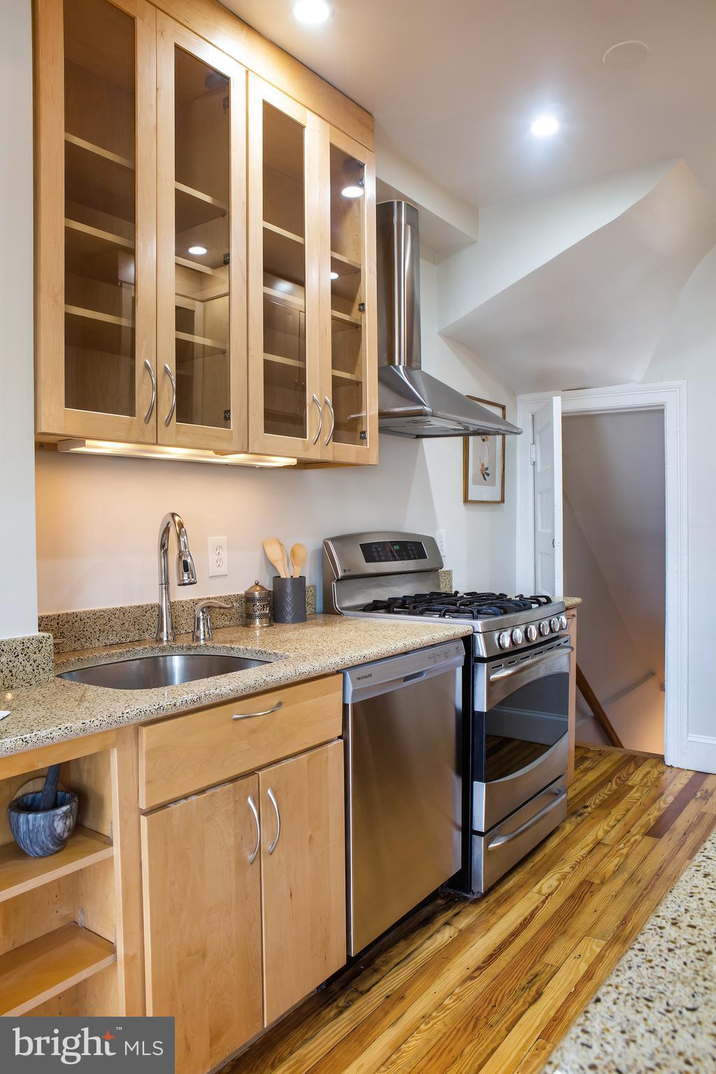 636 Lexington Place Northeast Washington, DC 20002 - Photo 14 of 52