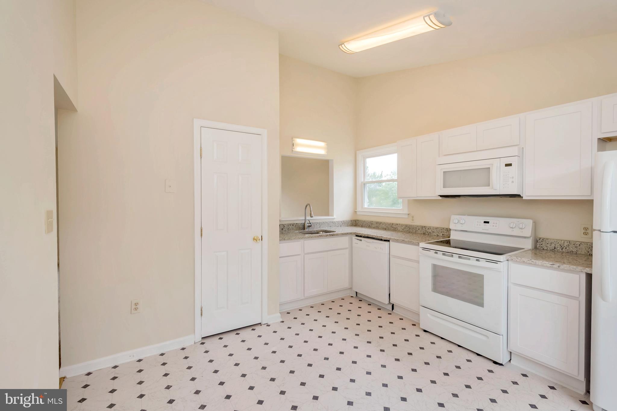 10635 Leavells Road Fredericksburg, VA 22407 - Photo 10 of 30