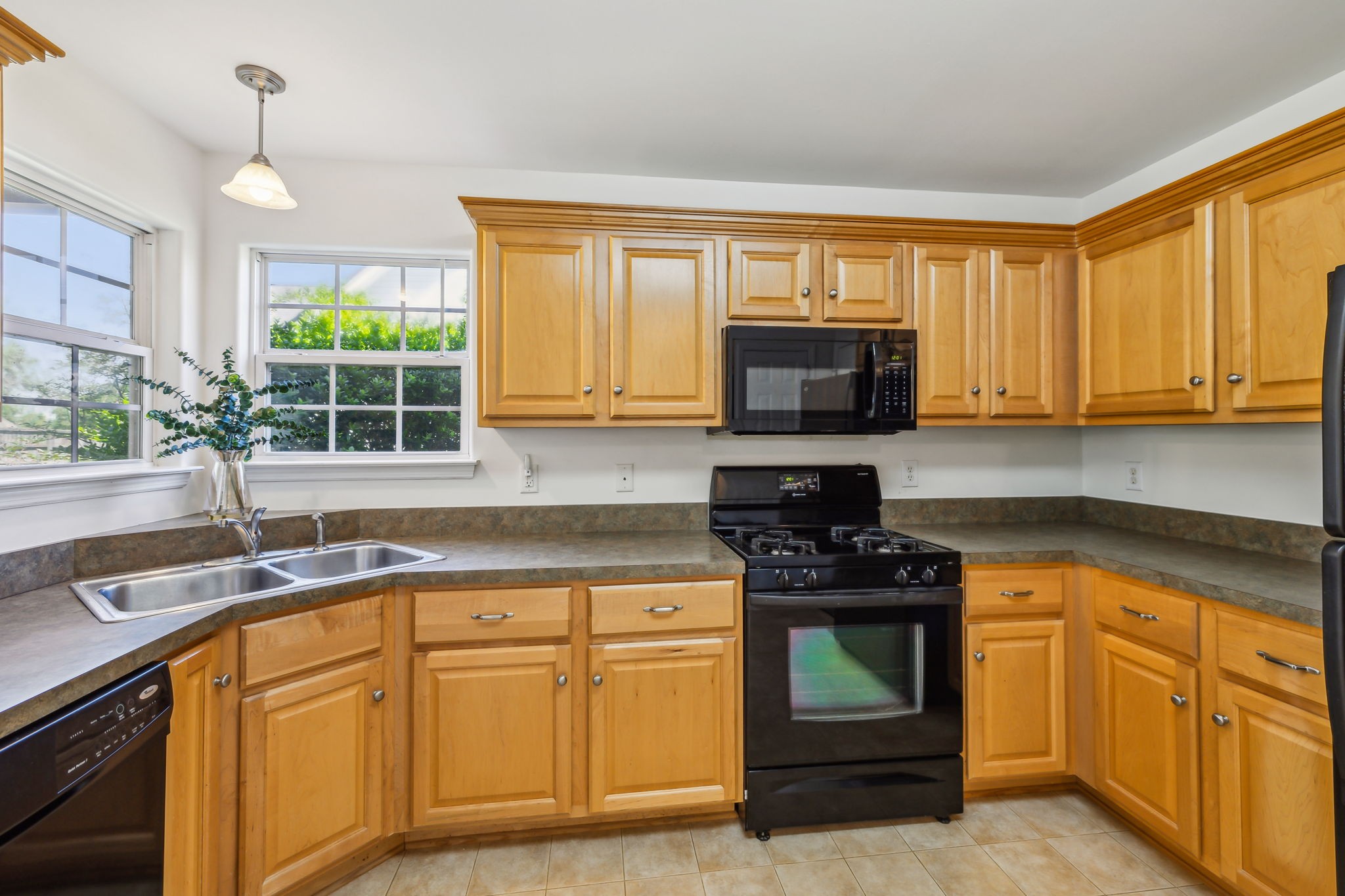4012 Kristen Street Spring Hill, TN 37174 - Photo 9 of 25 Gallery Image 9