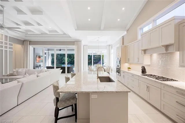 $3,399,000 | 6818 Mangrove Avenue, Naples, FL 34109