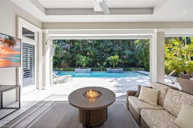$3,399,000 | 6818 Mangrove Avenue, Naples, FL 34109