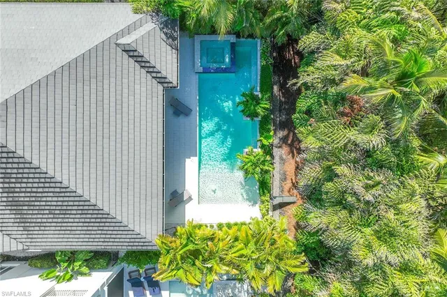 $3,399,000 | 6818 Mangrove Avenue, Naples, FL 34109