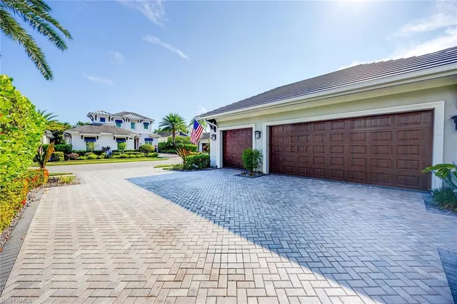 $3,399,000 | 6818 Mangrove Avenue, Naples, FL 34109