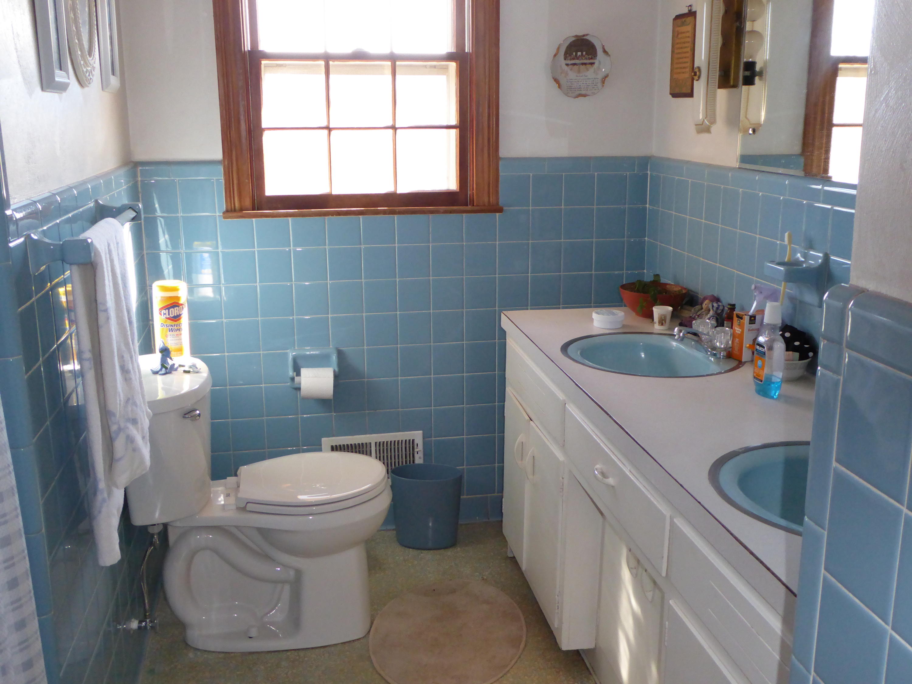 1122 Fairfield Road Henry, VA 24102 - Photo 23 of 34 18 Hall Bath