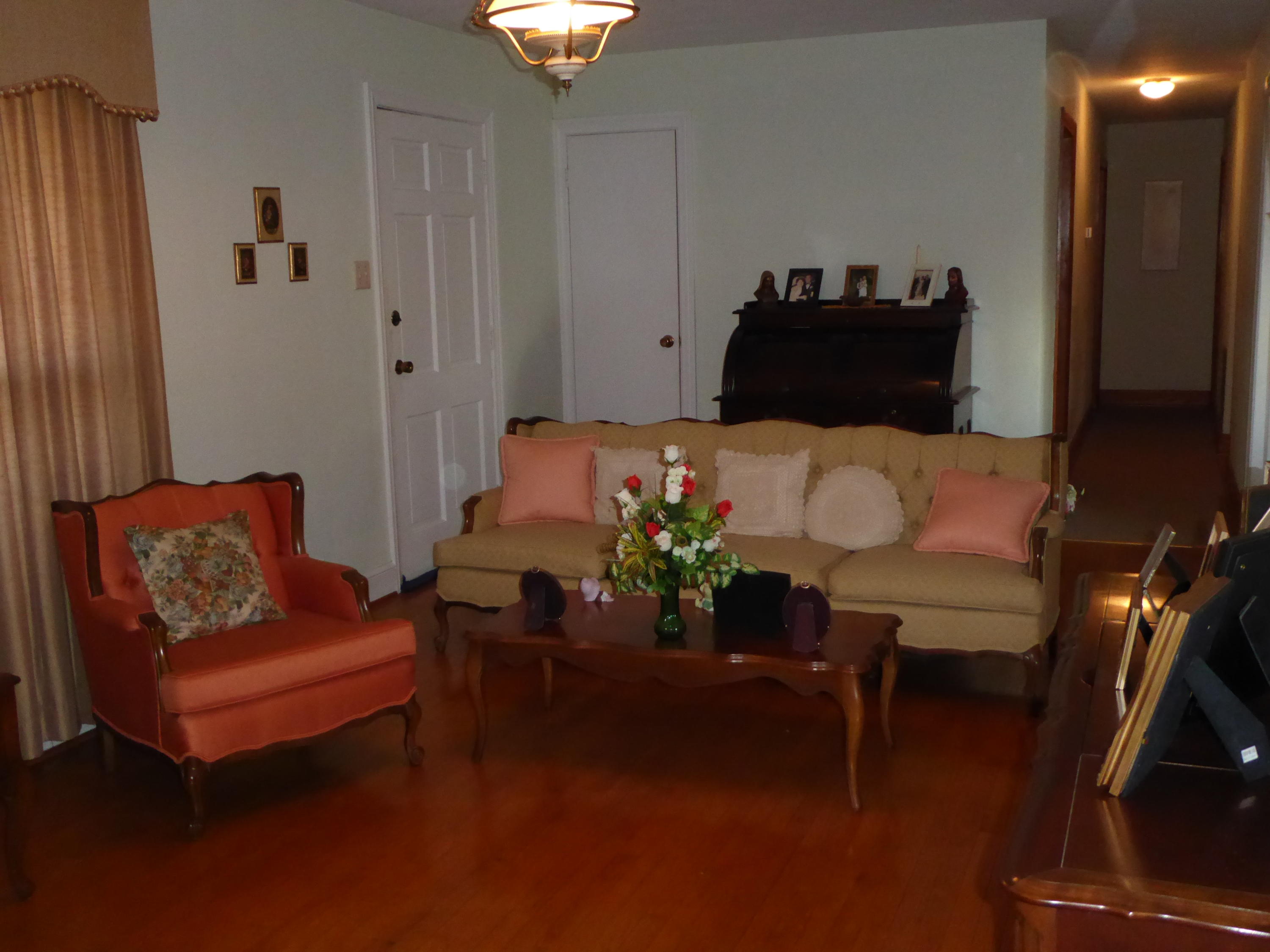 1122 Fairfield Road Henry, VA 24102 - Photo 6 of 34 6 Living Room