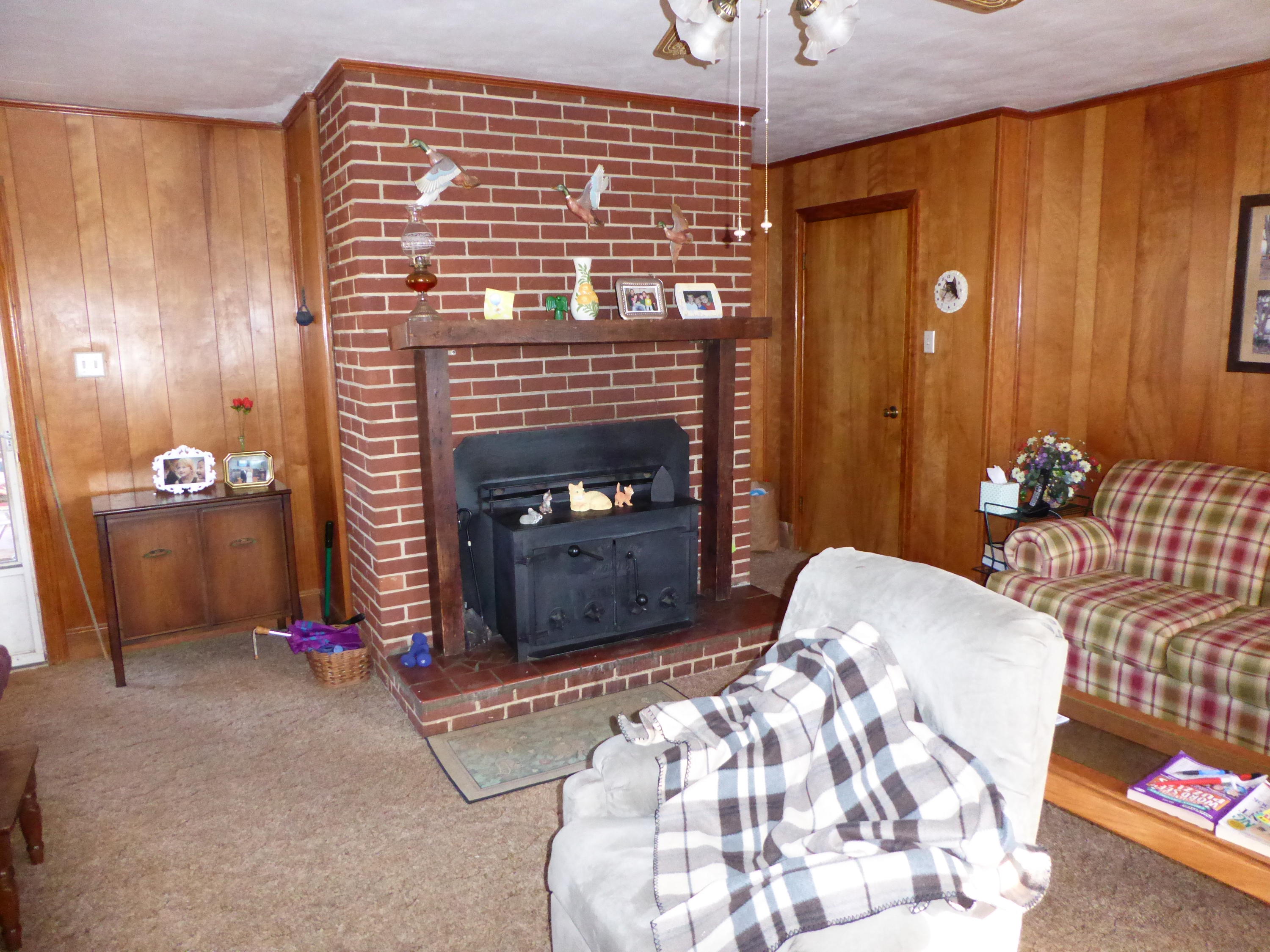 1122 Fairfield Road Henry, VA 24102 - Photo 9 of 34 8 Family Room