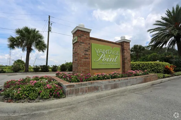 $1,350 | 10200 Gandy Boulevard North, Unit 402, St. Petersburg, FL 33702