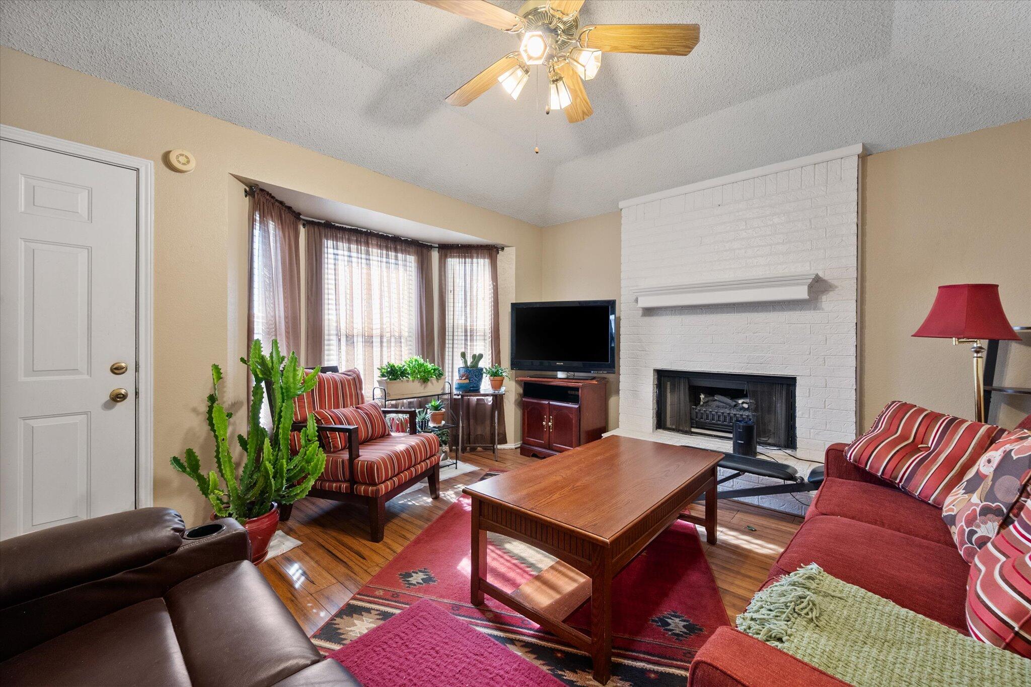 2118 84th Street Lubbock, TX 79423 - Photo 2 of 9 05-2118 84th _0580