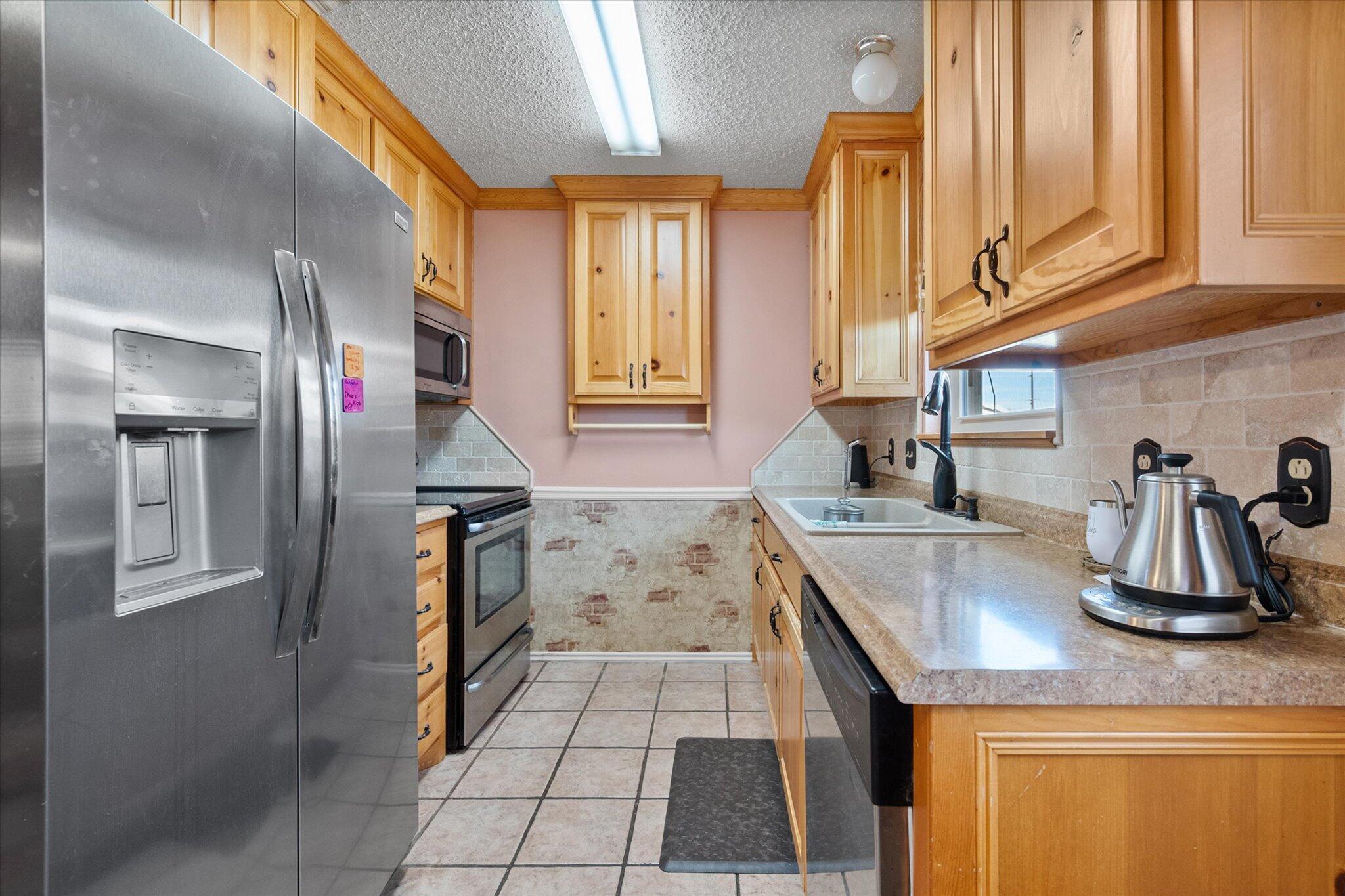 2118 84th Street Lubbock, TX 79423 - Photo 4 of 9 06-2118 84th _0585