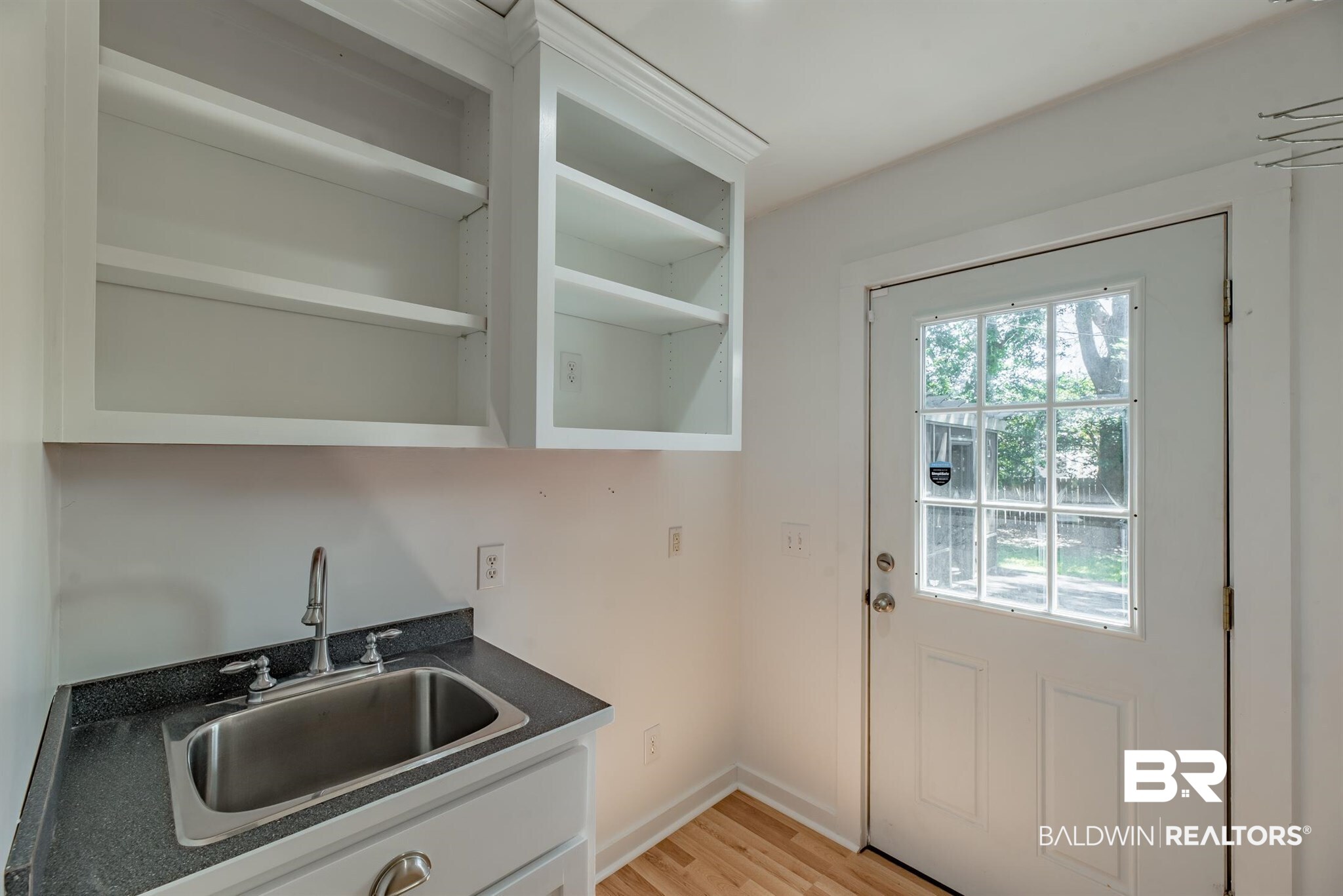 353 Azalea Street Fairhope, AL 36532 - Photo 32 of 49 butlers pantry