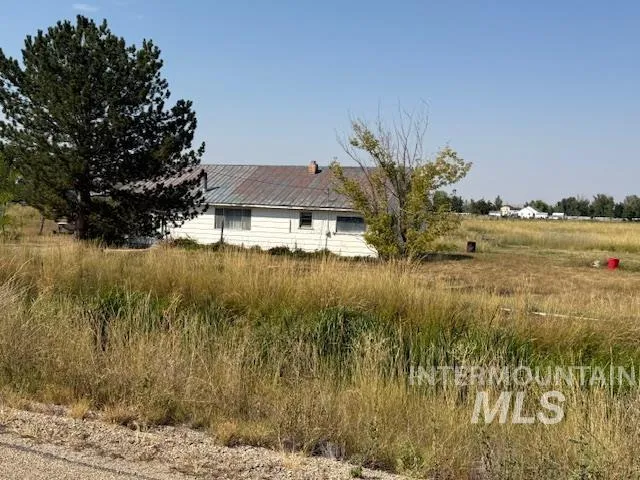 $399,000 | 2900 West Sales Yard Road, Emmett, ID 83617