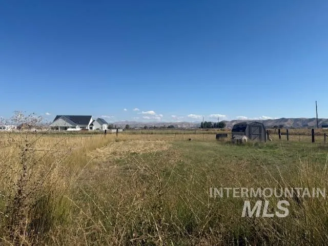 $399,000 | 2900 West Sales Yard Road, Emmett, ID 83617