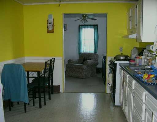 173 Grimm Road Sarver, PA 16055 - Photo 4 of 6 Kitchen.