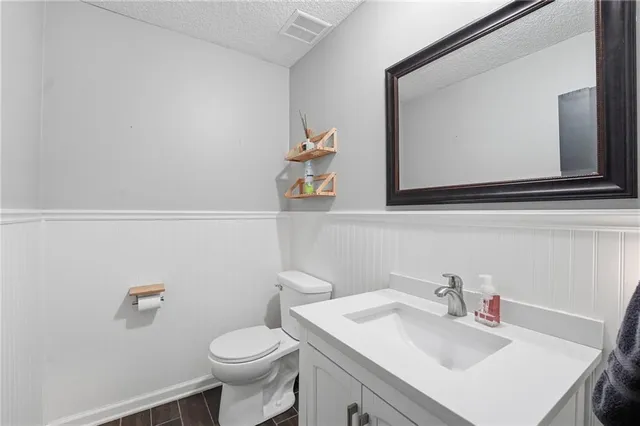 $239,900 | 10132 Locust Street, Kansas City, MO 64131