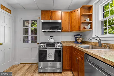 $659,900 | 220 Walnut Lane, Ambler, PA 19002