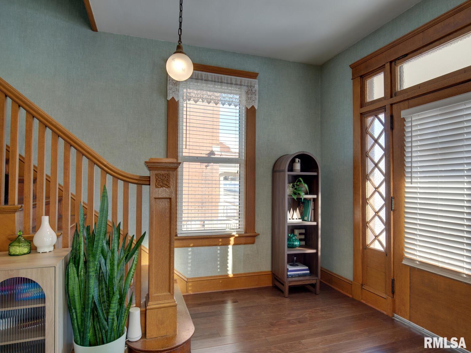 1235 North 8th Street Quincy, IL 62301 - Photo 8 of 48