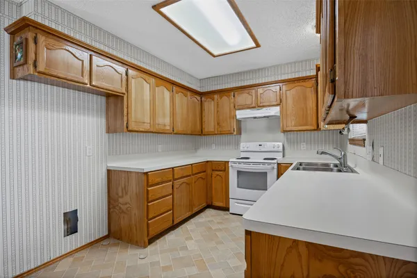 $649,000 | 10706 Creek View Drive, Austin, TX 78748