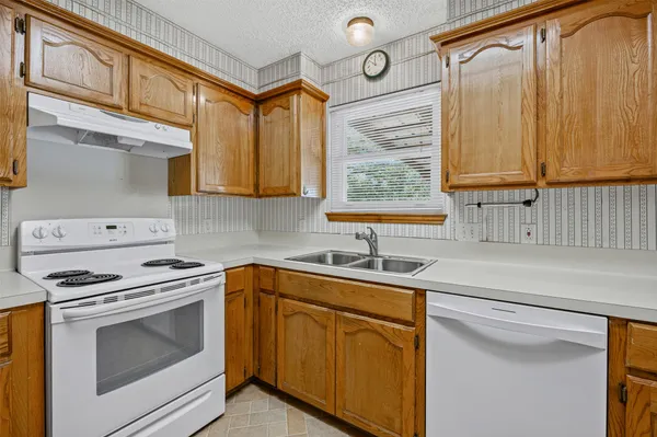 $649,000 | 10706 Creek View Drive, Austin, TX 78748