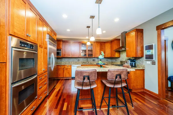$849,900 | 12212 Richard Avenue, Palos Heights, IL 60463