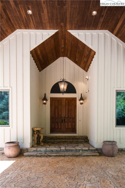 1005 Evergreen Drive Boone, NC 28607 - Photo 4 of 44 a front view of a house