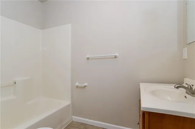 $2,165 | 8524 West 86th Street, Overland Park, KS 66212