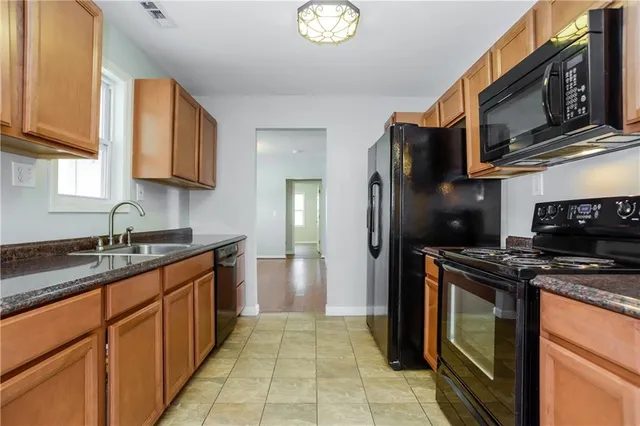 $2,165 | 8524 West 86th Street, Overland Park, KS 66212