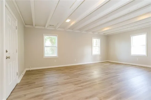 $2,165 | 8524 West 86th Street, Overland Park, KS 66212