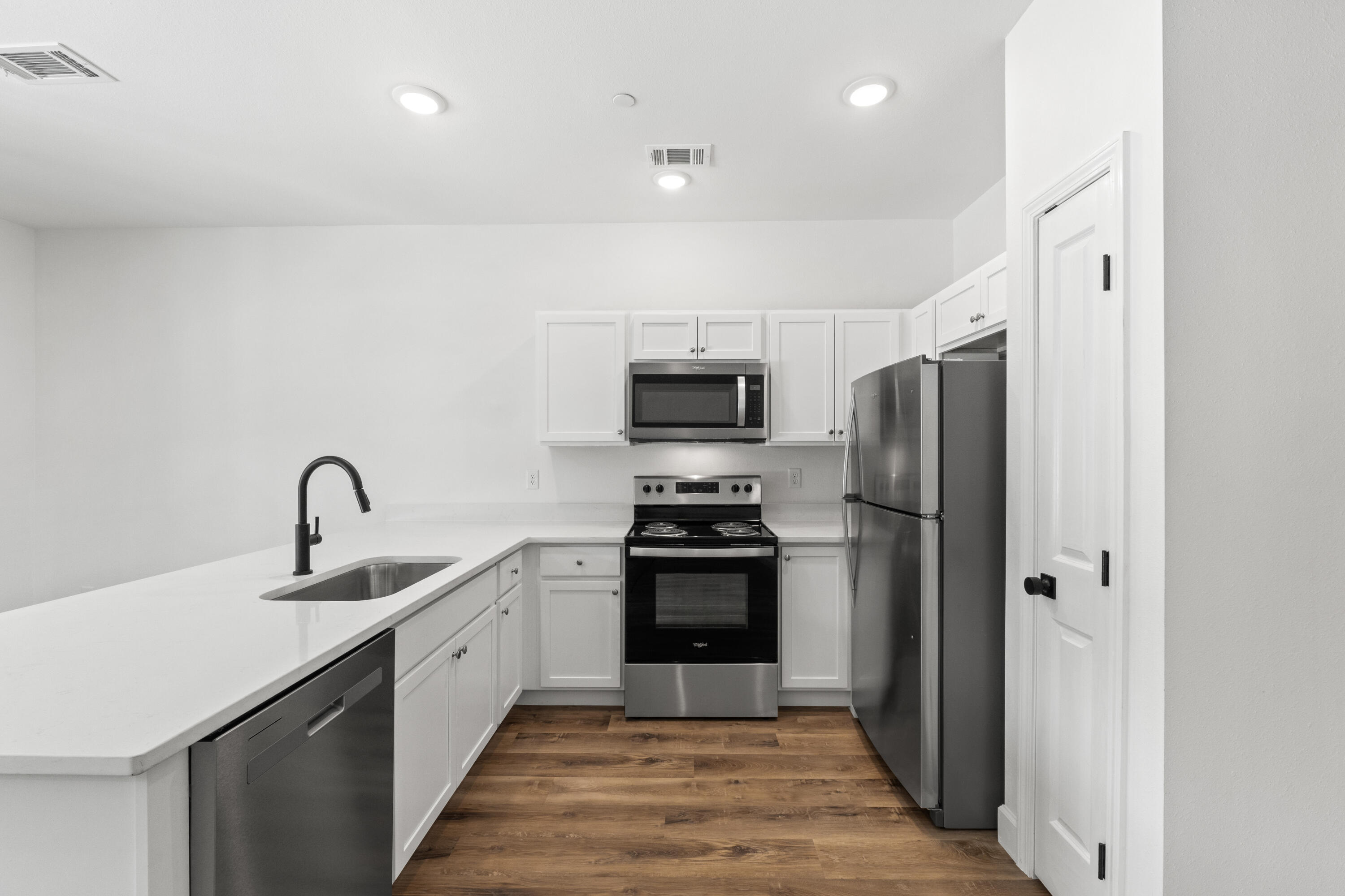 910 Barrow Street, Unit 9 Fort Walton Beach, FL 32547 - Photo 5 of 26 12-print-FDP05681