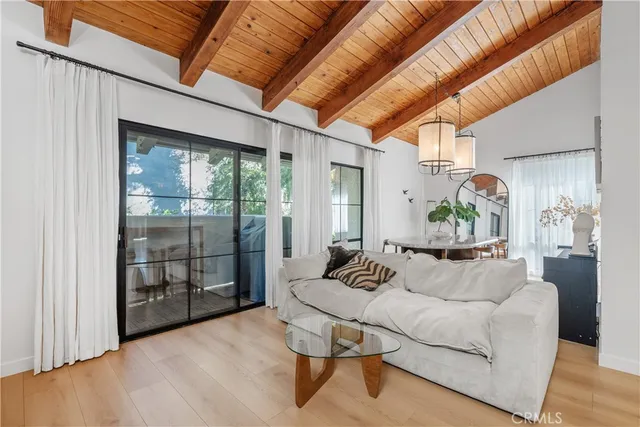 $500,000 | 20134 Leadwell Street, Unit 218, Winnetka, CA 91306